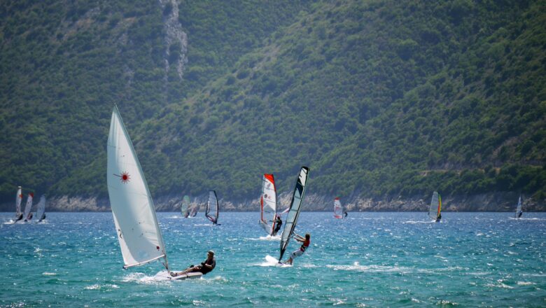 Die unverzichtbare Ausrüstung für Windsurfer