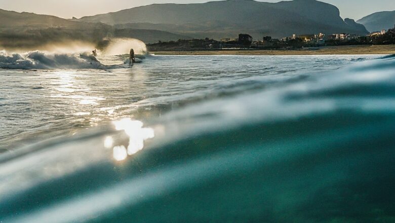 Einführung in das Surfen in Sardinien